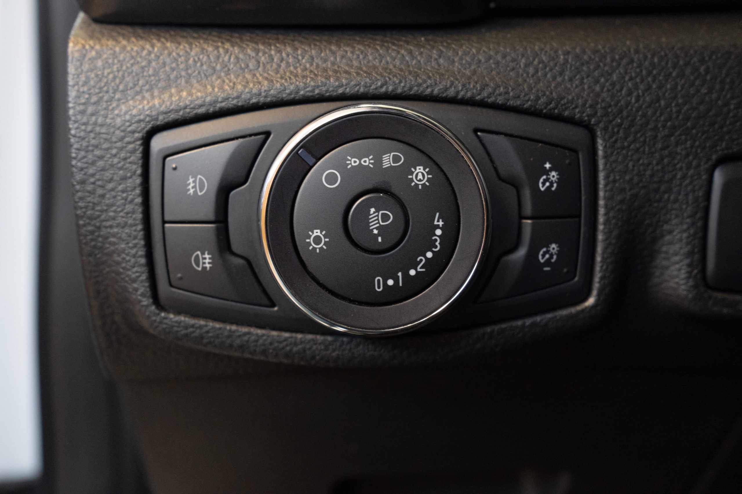 
								FORD Ranger Wildtrak lleno									