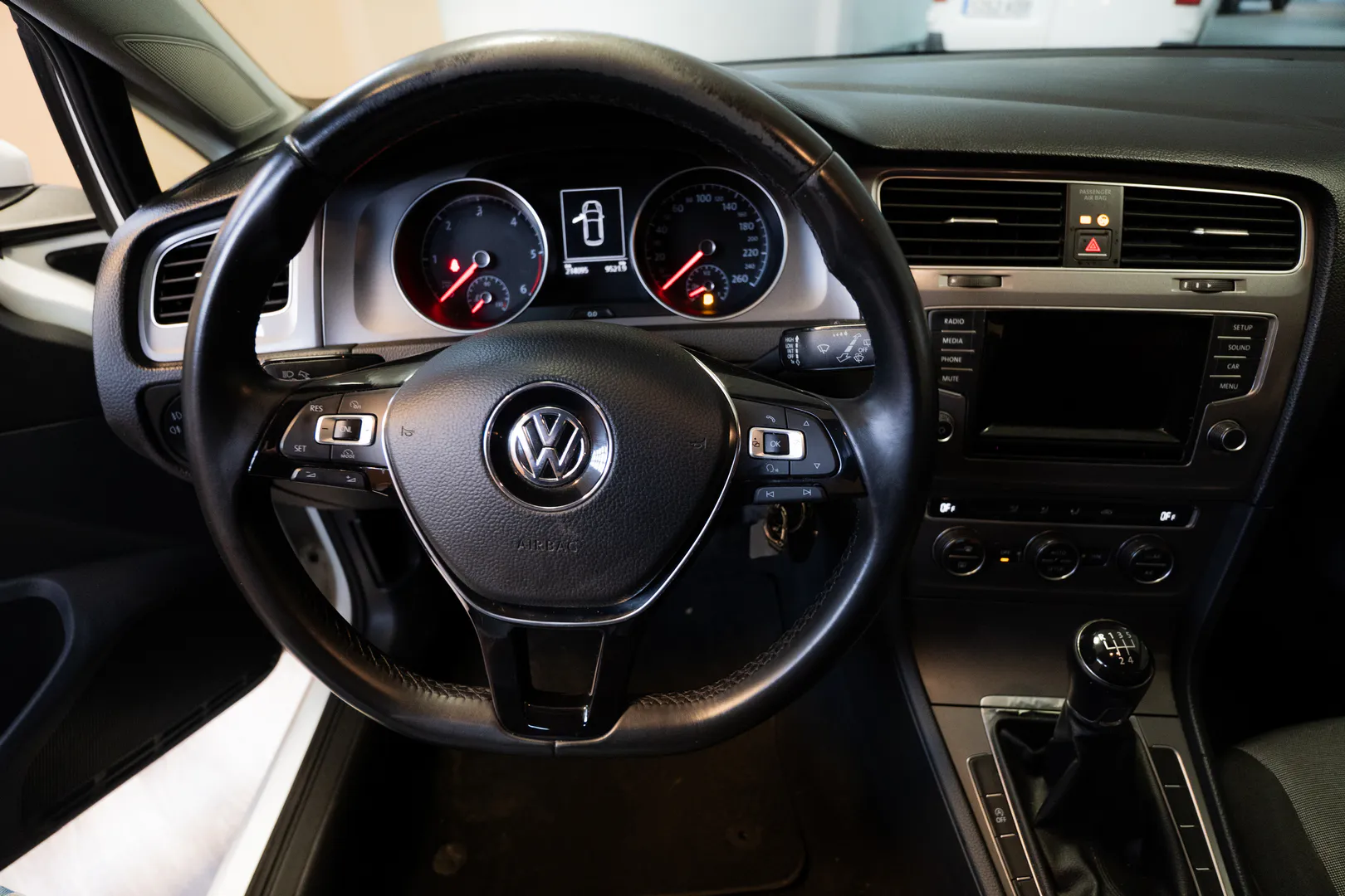 
								Volkswagen golf TDI lleno									