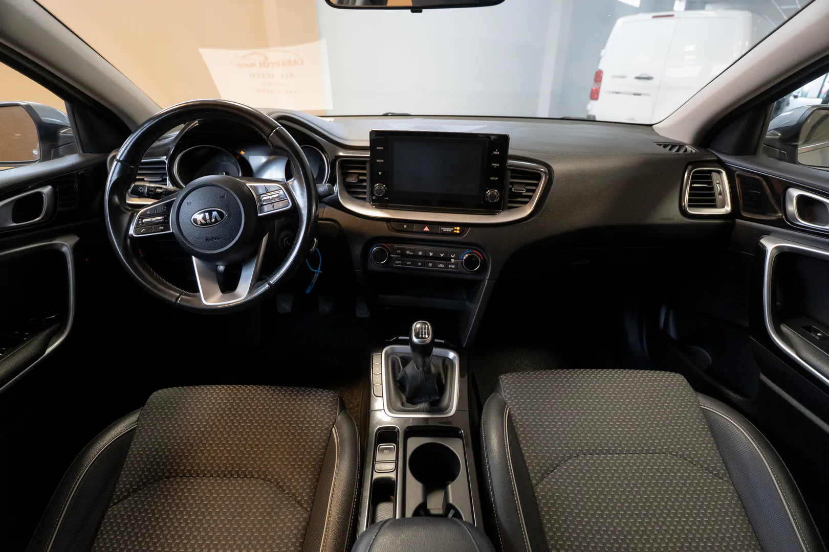
								Kia Xceed lleno									