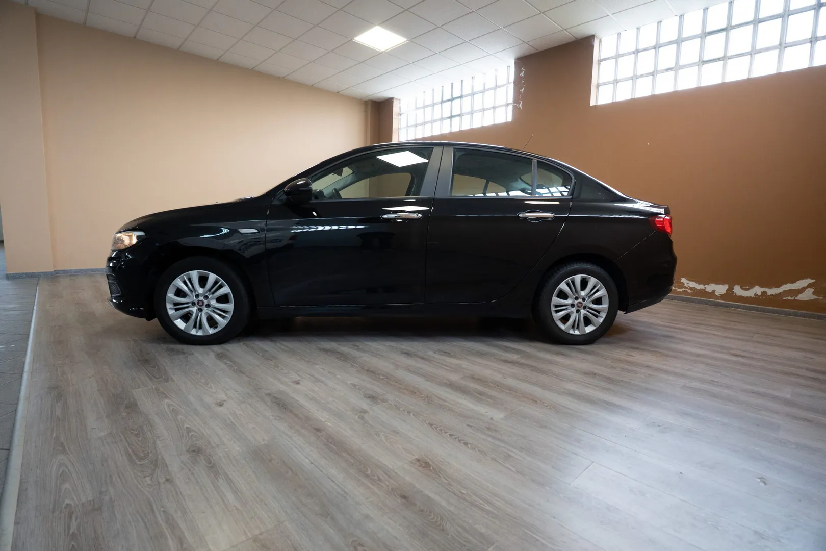 
								Fiat Tipo lleno									
