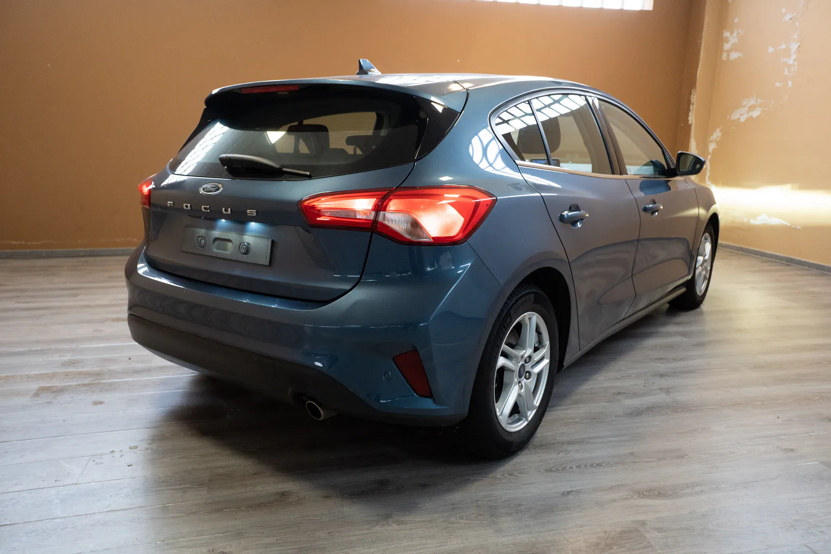
								Ford Focus lleno									
