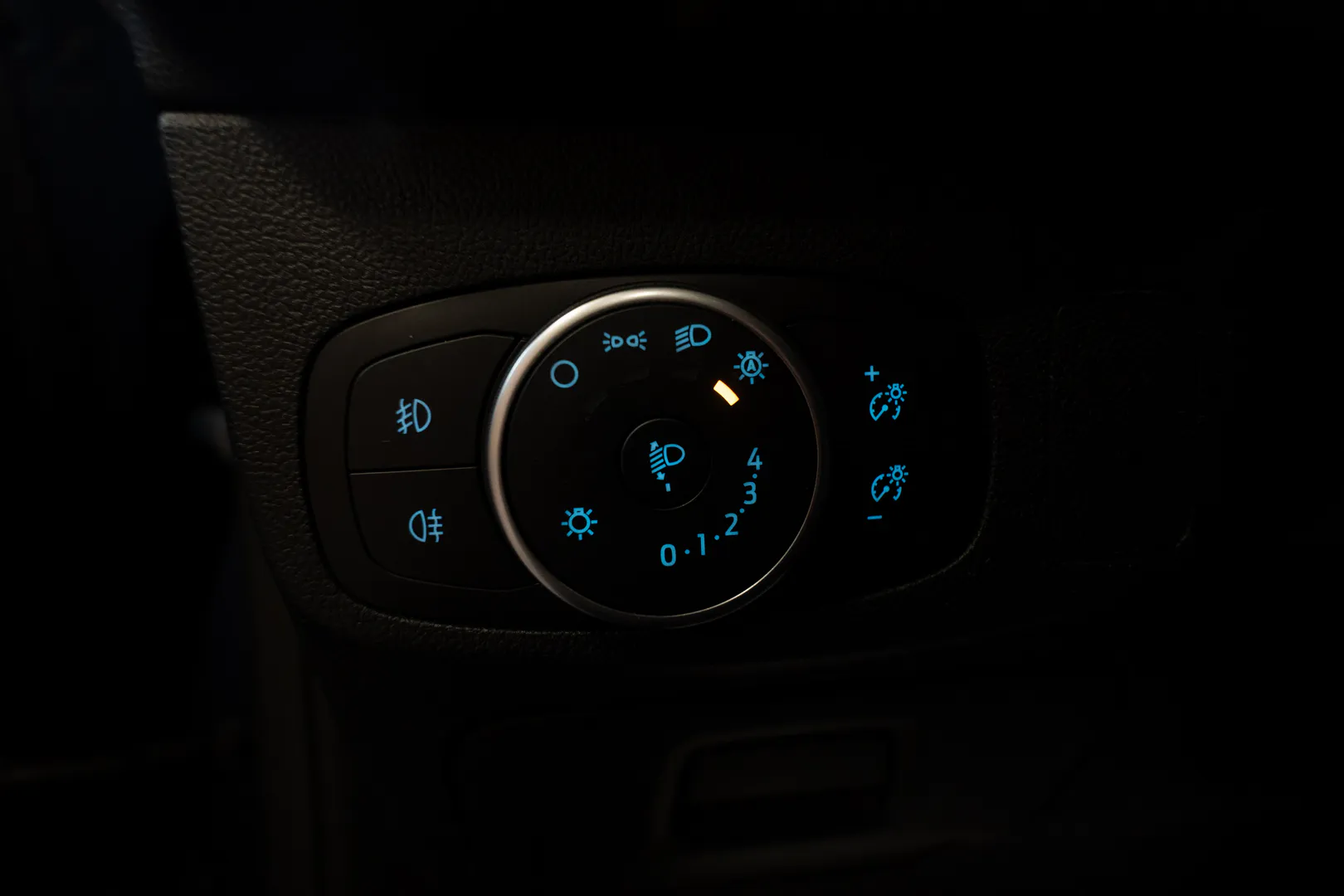 
								Ford Focus lleno									