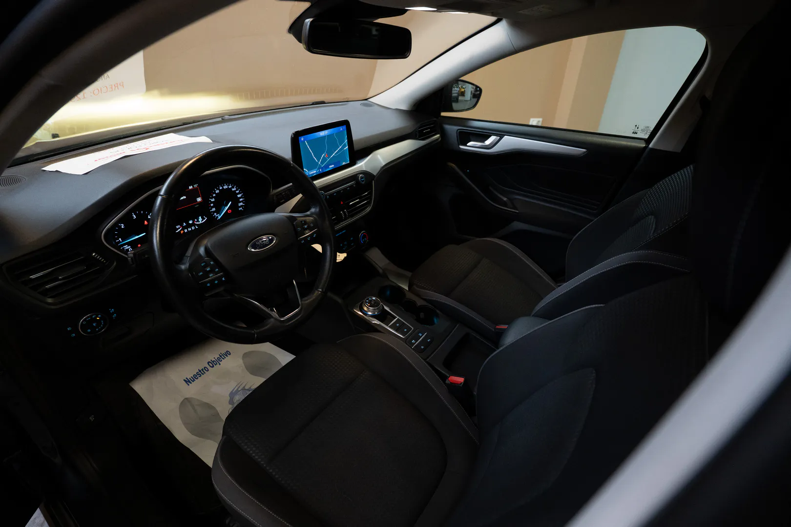 
								Ford Focus lleno									