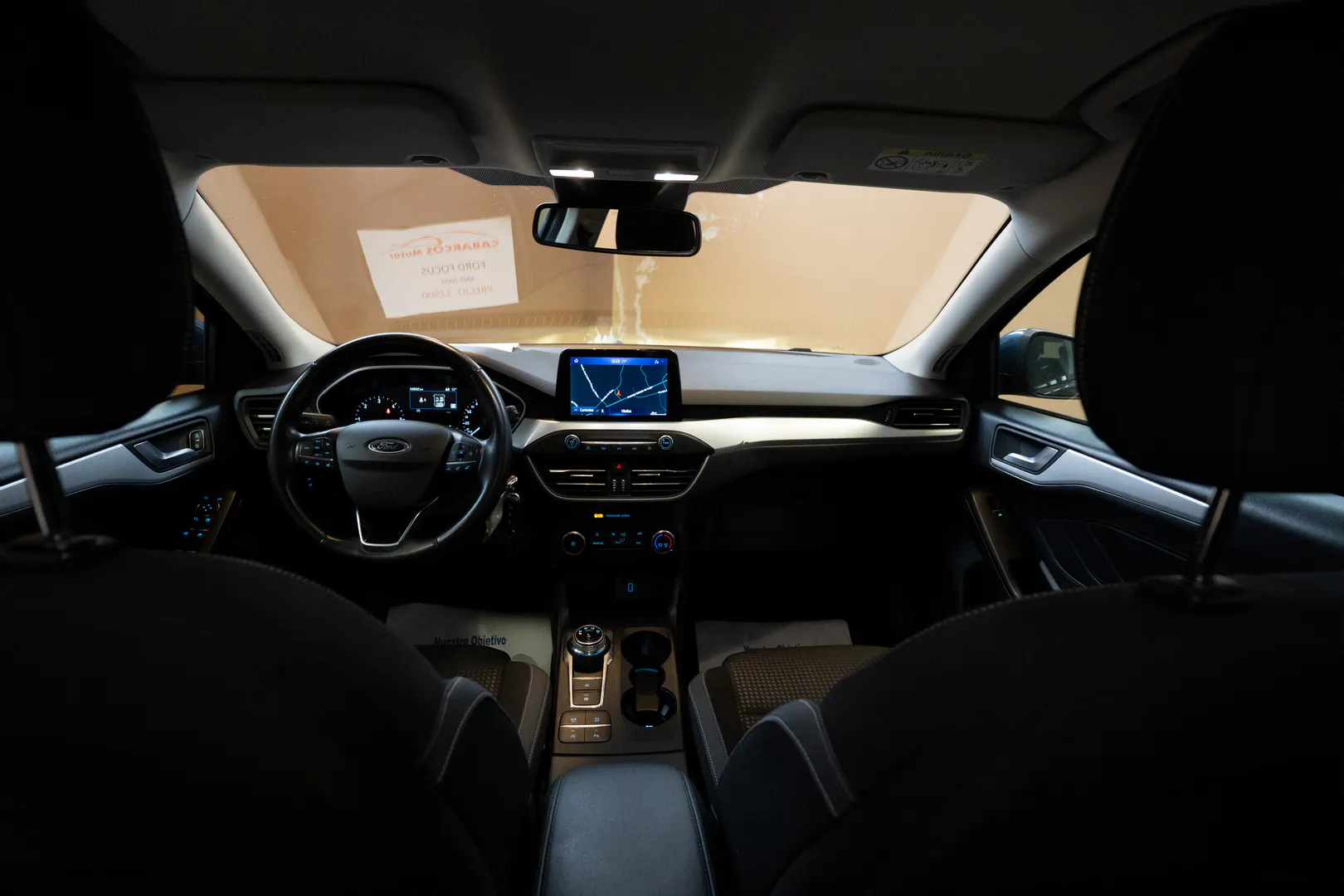 
								Ford Focus lleno									