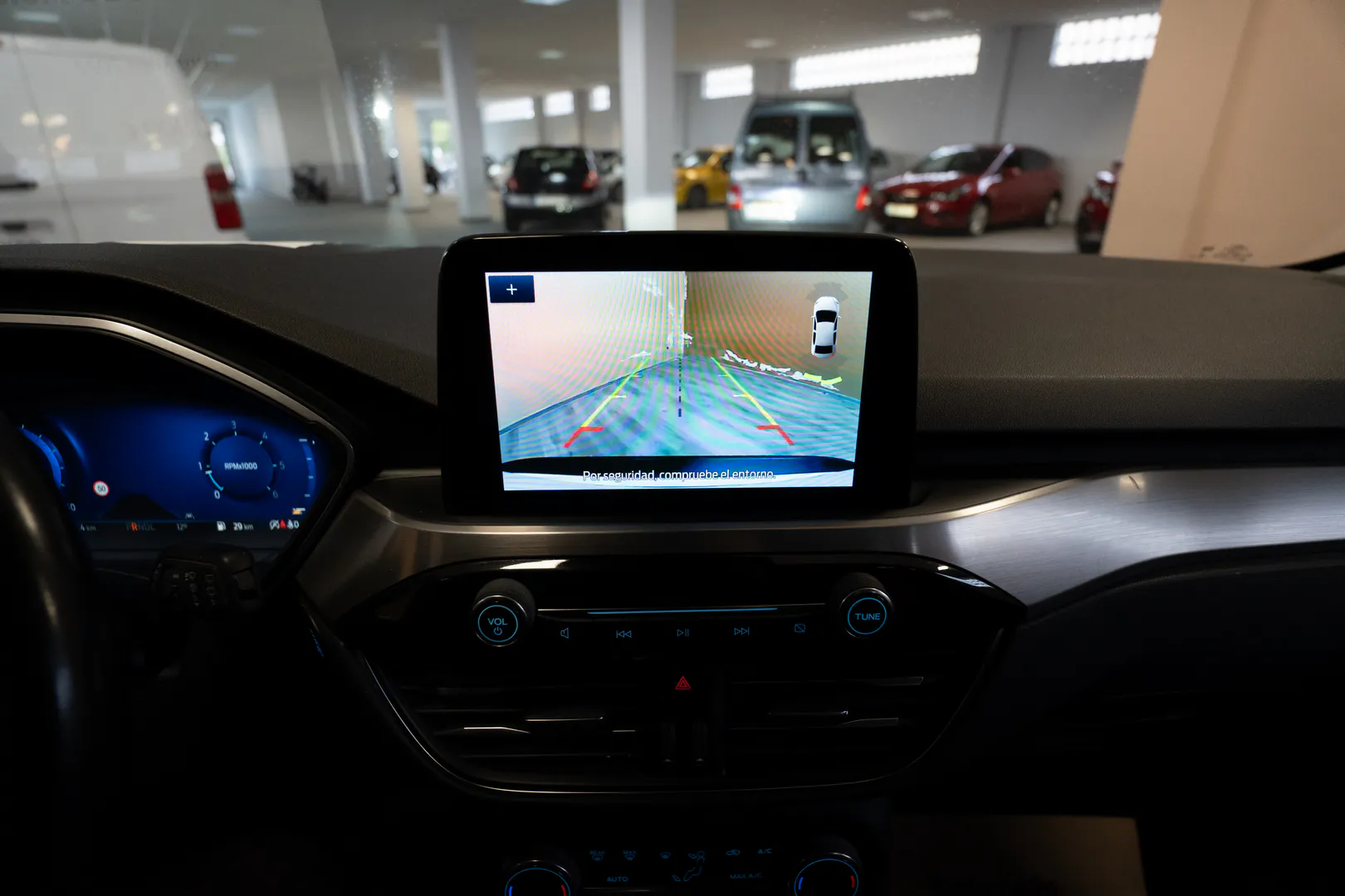 
								Ford Kuga lleno									