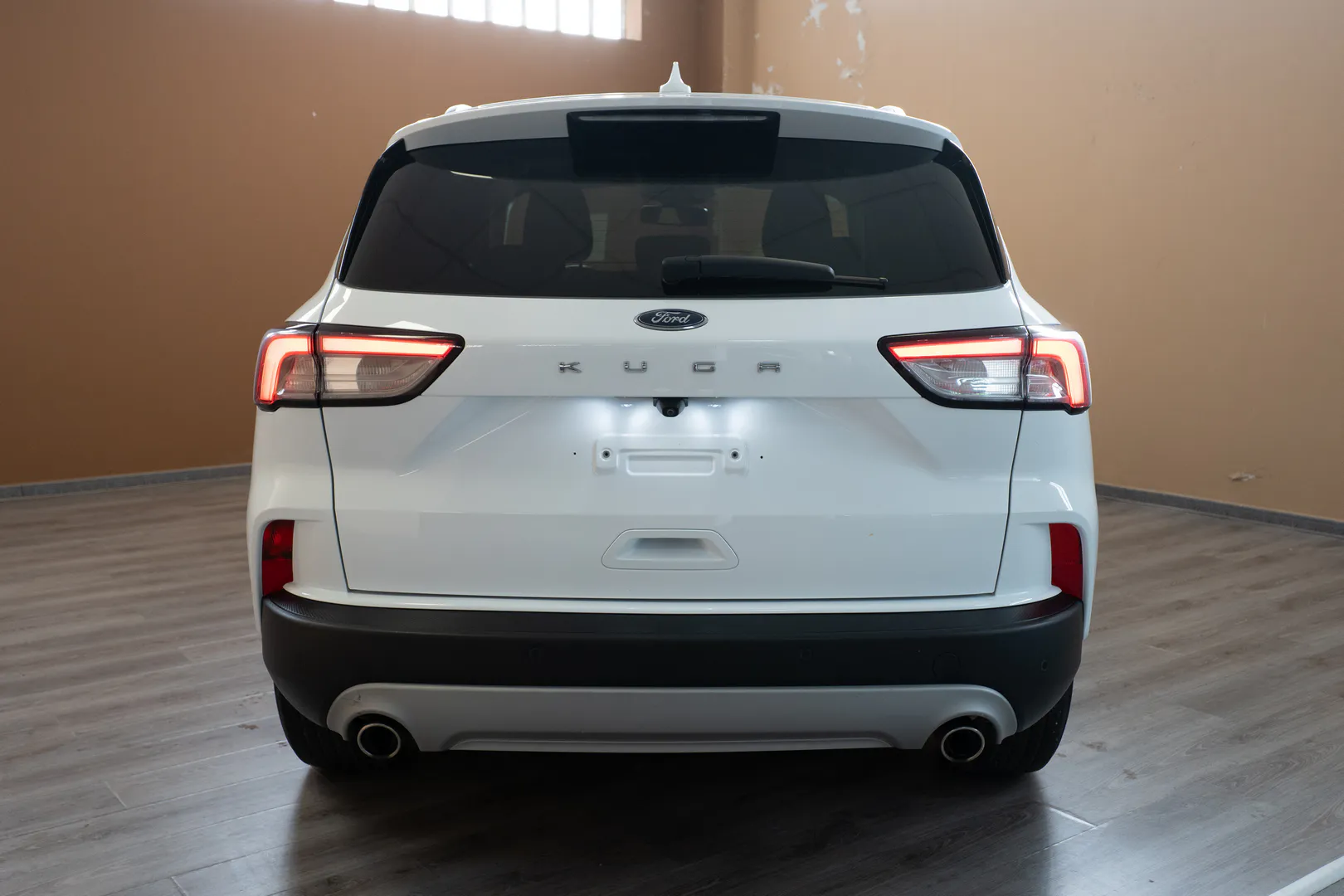
								Ford Kuga lleno									