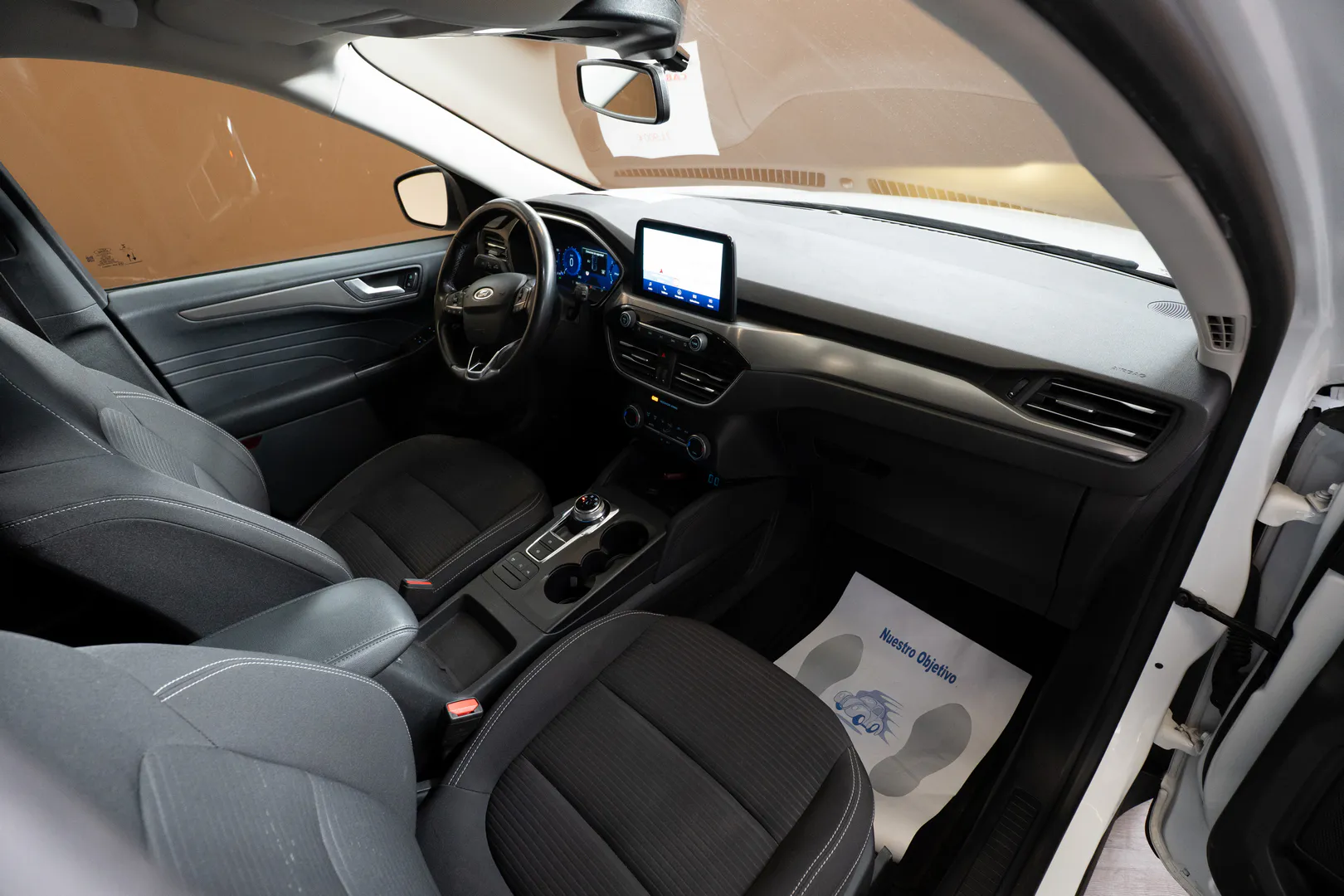 
								Ford Kuga lleno									