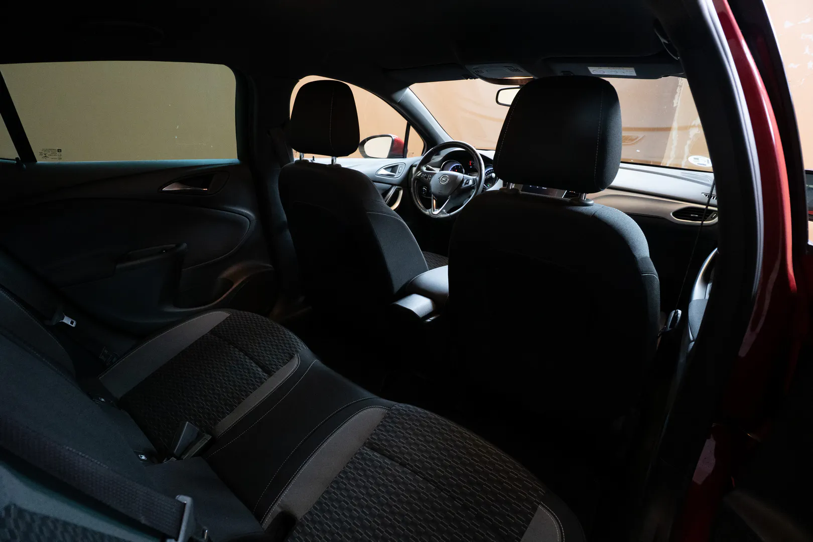 
								Opel Astra lleno									
