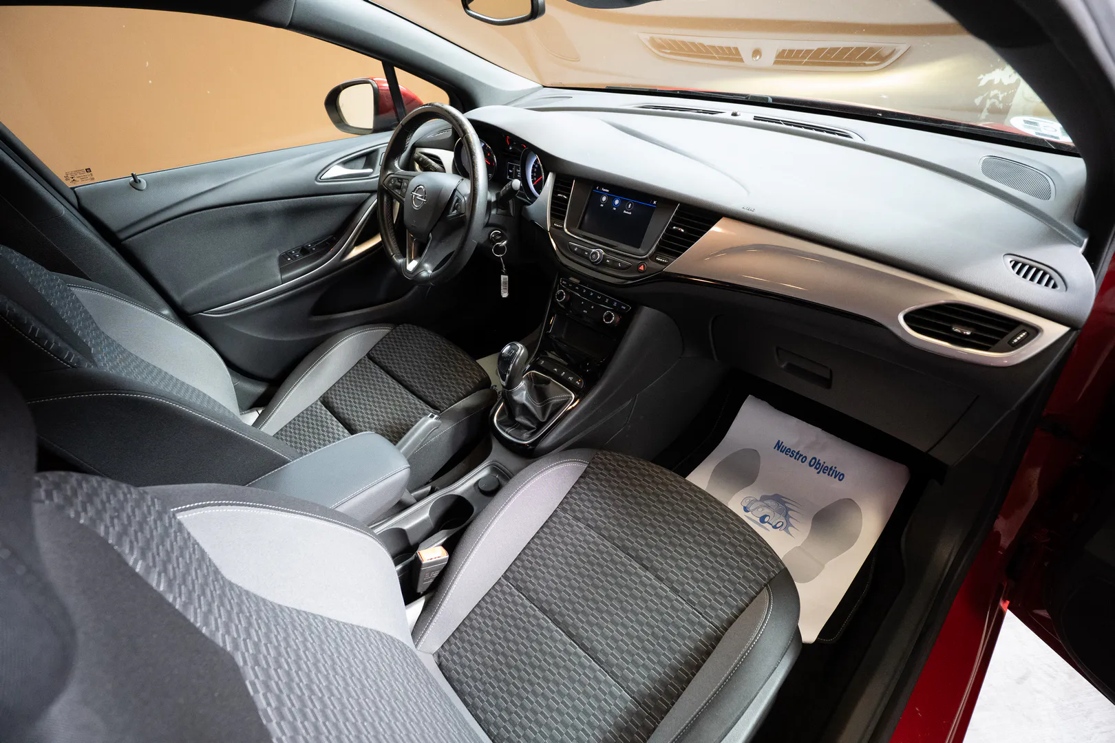 
								Opel Astra lleno									