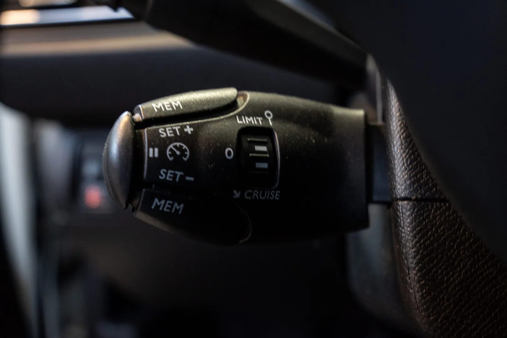 
								Peugeot 308 lleno									