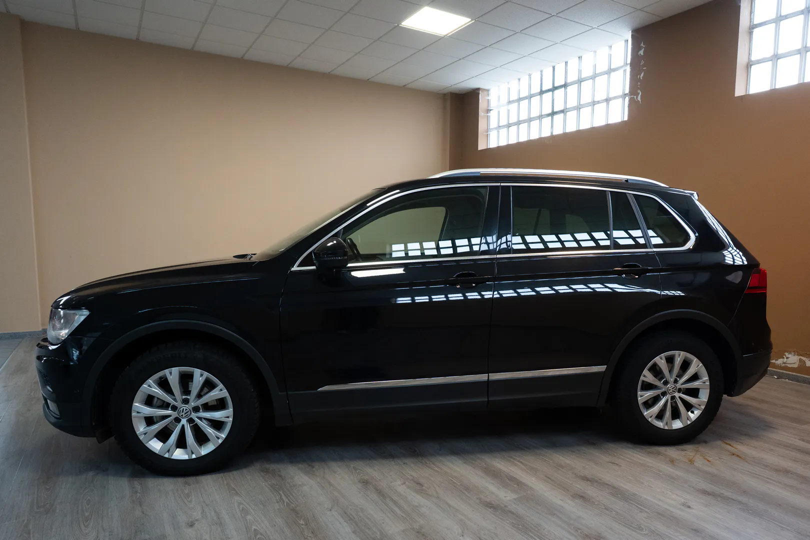
								Volkswagen Tiguan lleno									