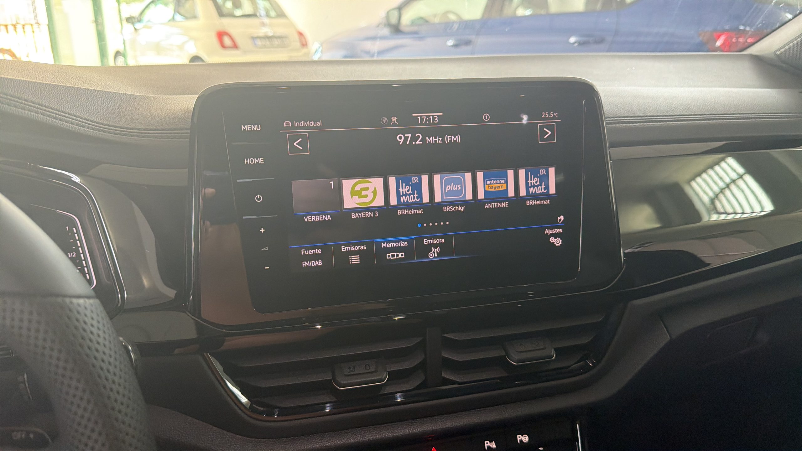
								VOLKSWAGEN T-ROC 2.0 R-LINE 190 lleno									