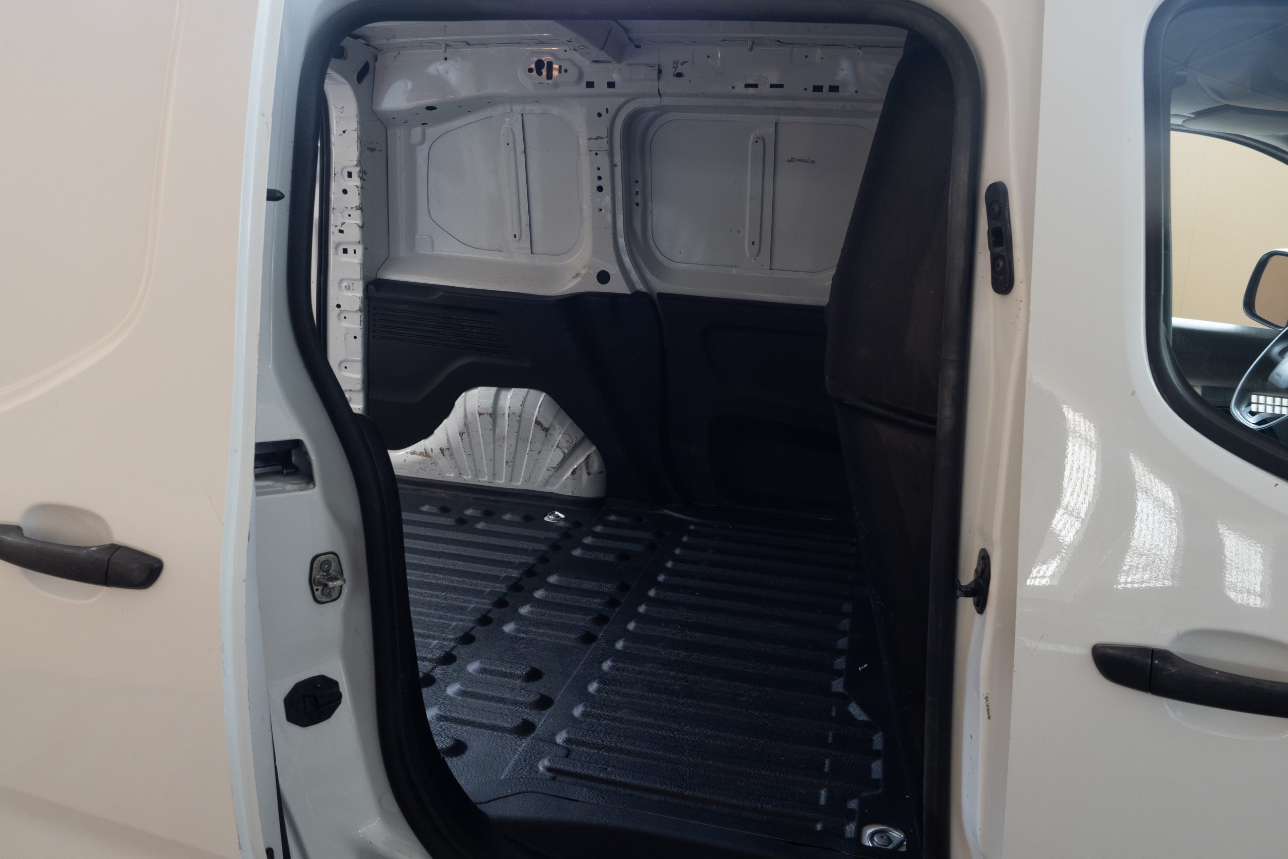 
								CITROEN BERLINGO lleno									