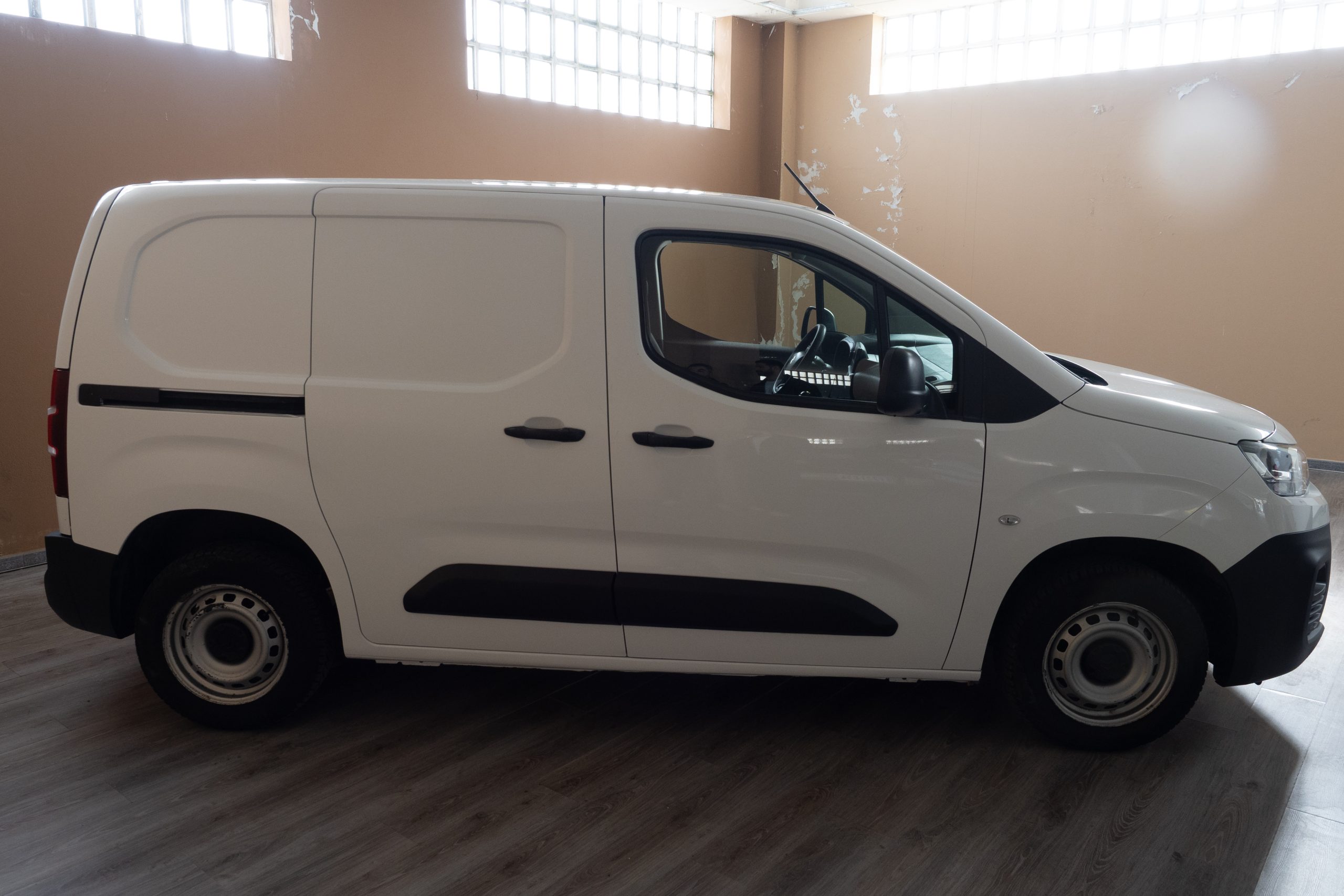 
								CITROEN BERLINGO lleno									