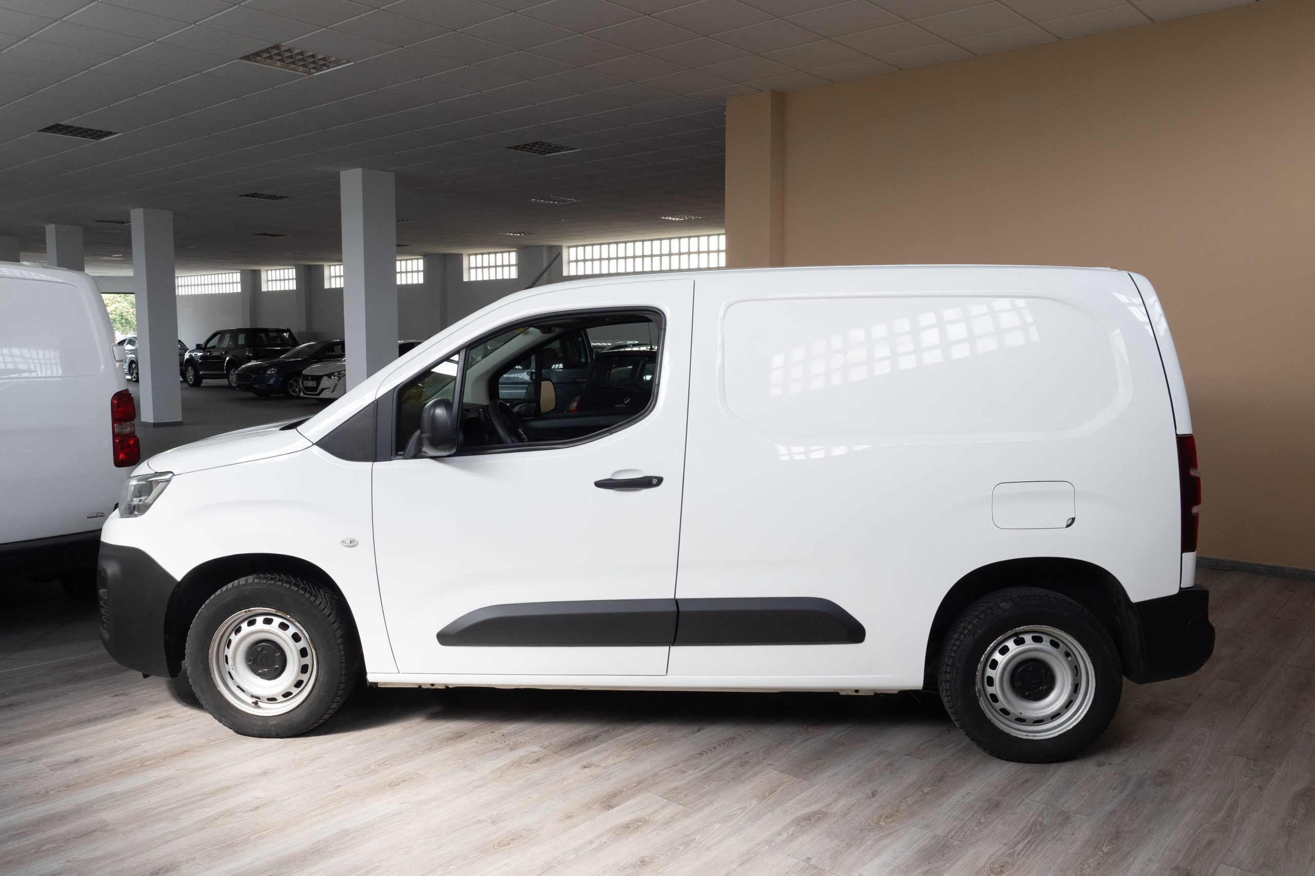 
								CITROEN BERLINGO lleno									
