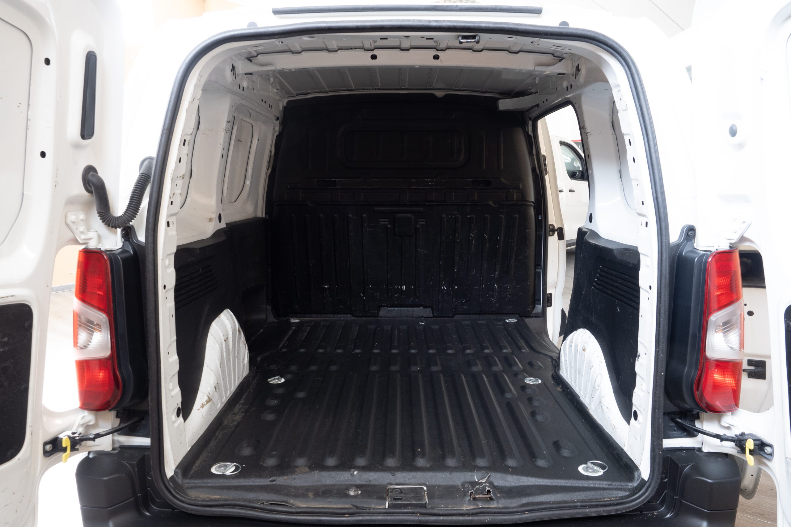 
								CITROEN BERLINGO lleno									