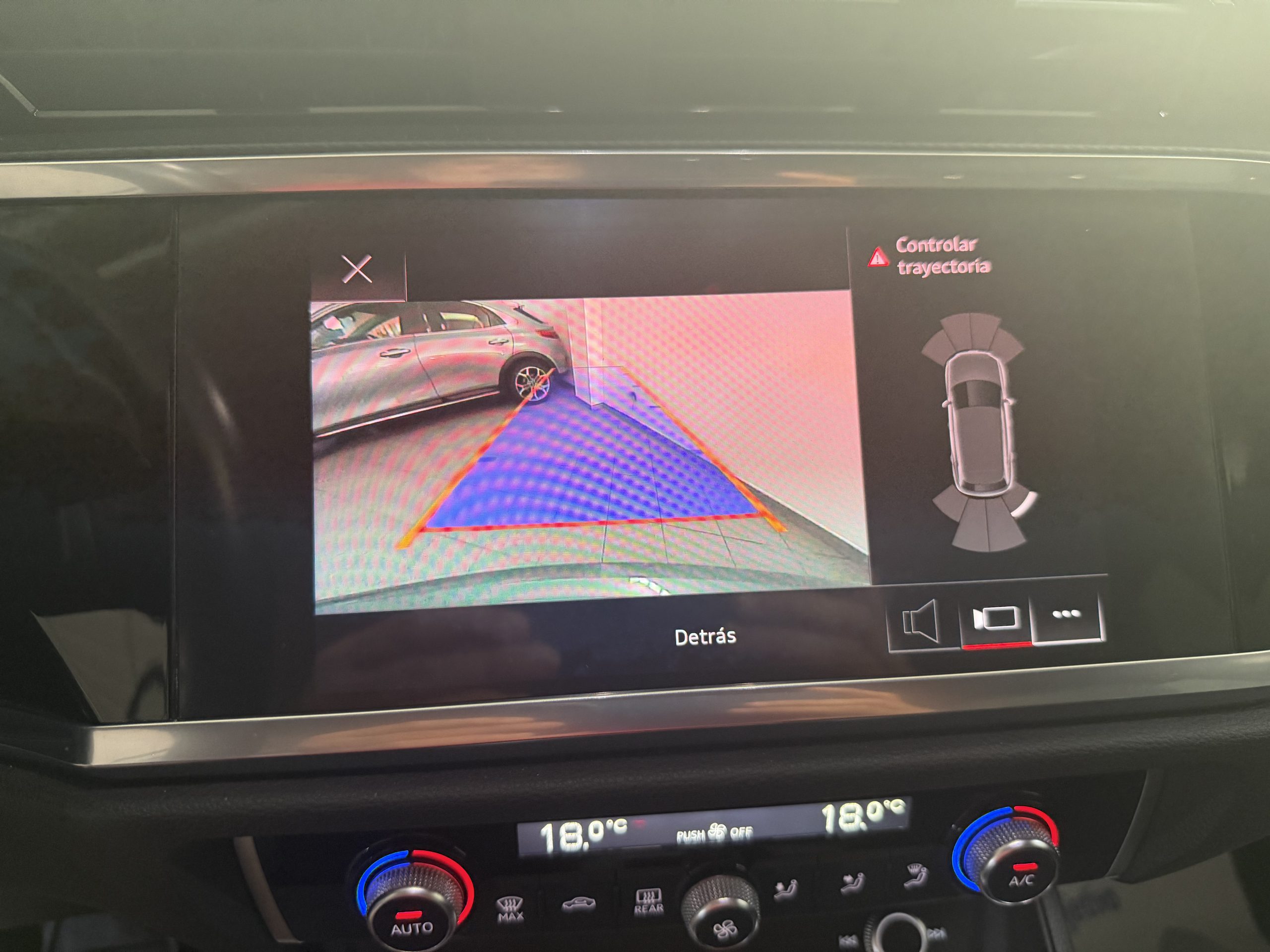 
								AUDI Q3 2.0 TDI 150 lleno									
