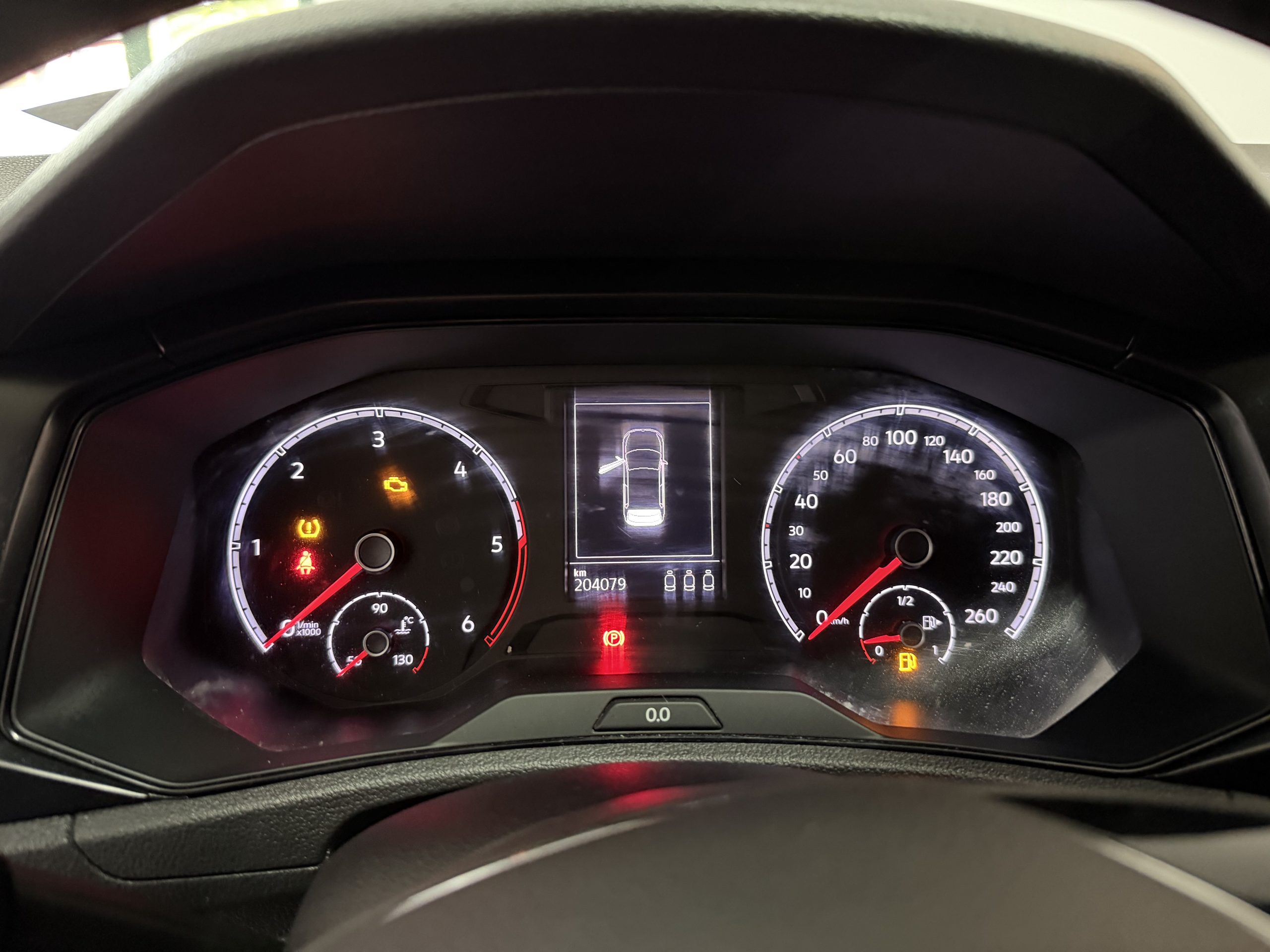 
								VOLKSWAGEN T-ROC 2.0 TDI 116 lleno									