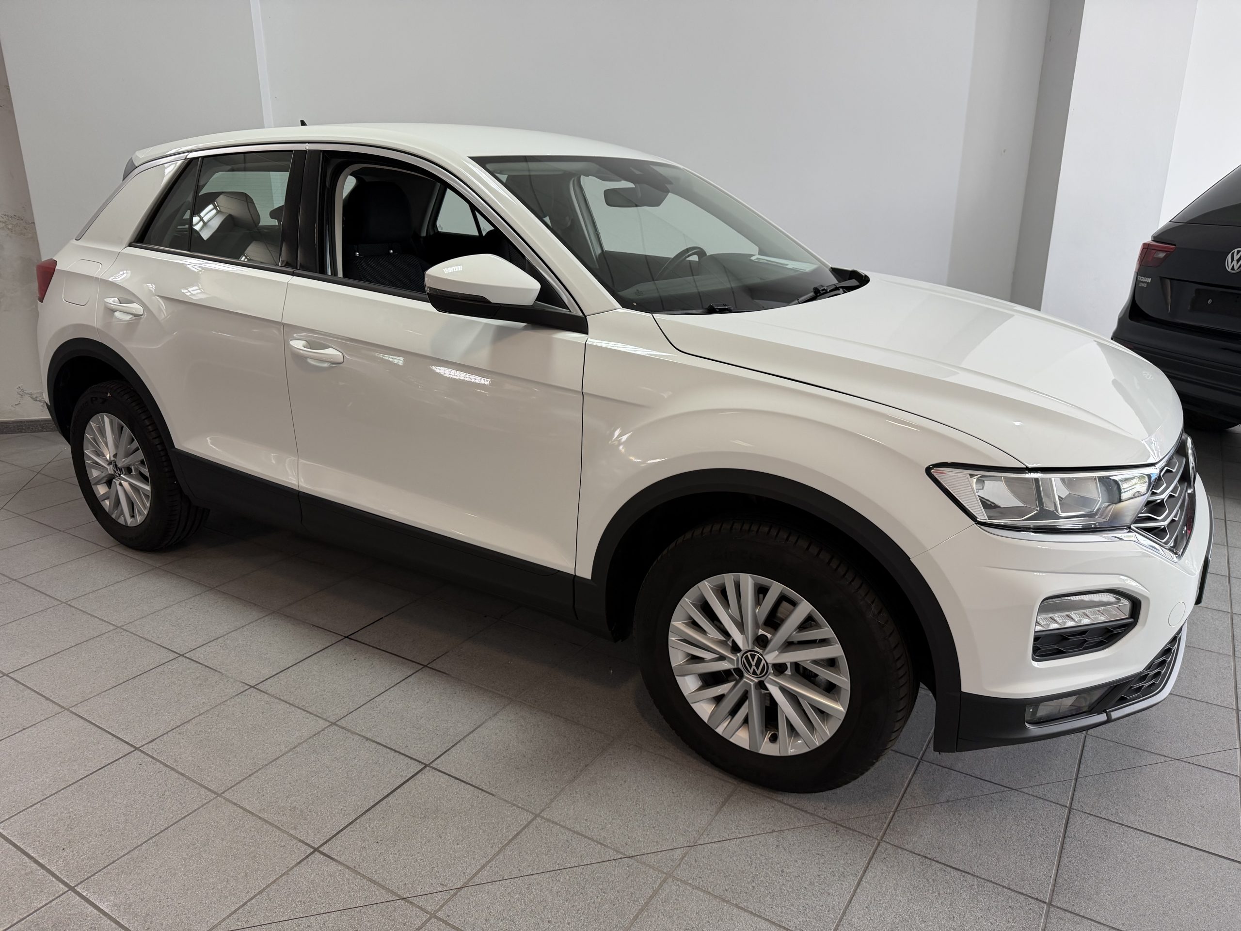
								VOLKSWAGEN T-ROC 2.0 TDI 116 lleno									