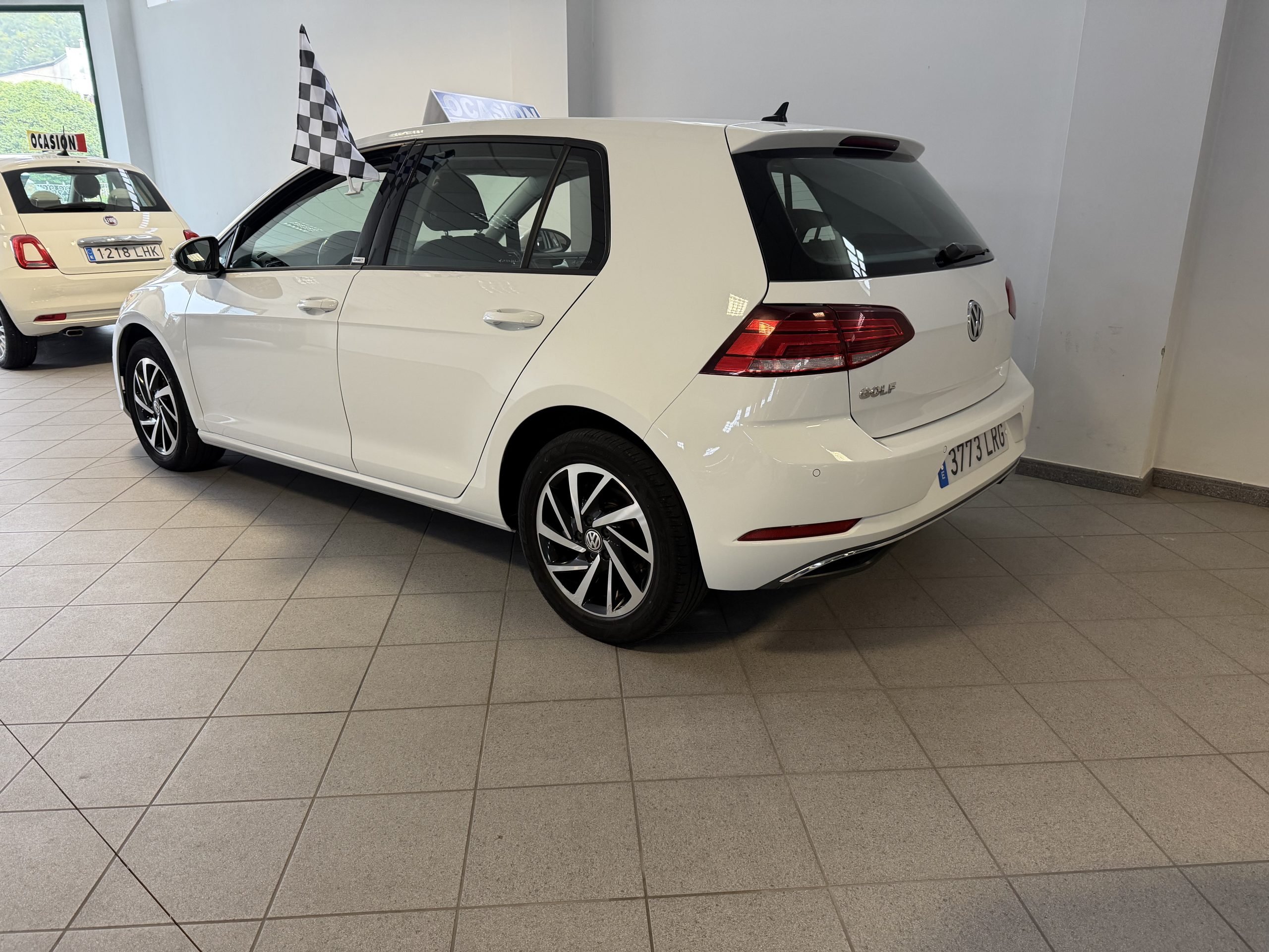 VOLKSWAGEN GOLF 1.6 TDI 115
