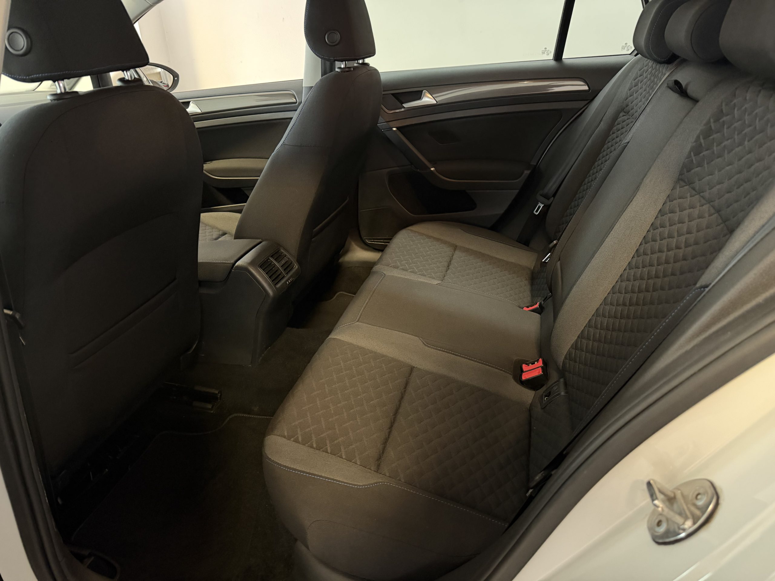 VOLKSWAGEN GOLF 1.6 TDI 115